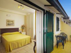 Casa Famiani Bed & Breakfast