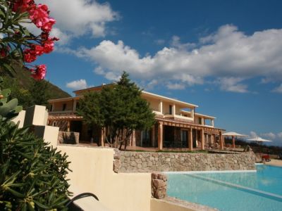 Hotel Villa Gustui Maris