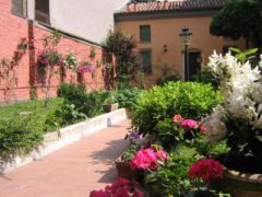 Il Giardino Fiorito - Bed And Breakfast